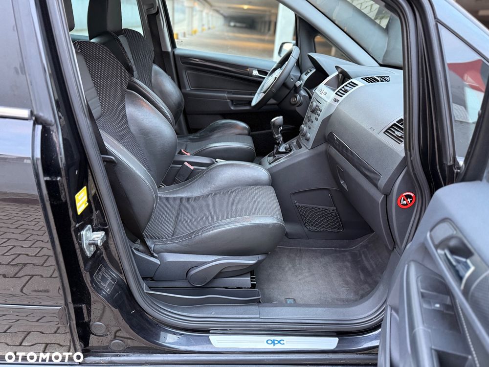 Opel Zafira OPC - 16