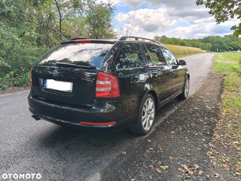 Skoda Octavia 2.0 TSI RS - 10
