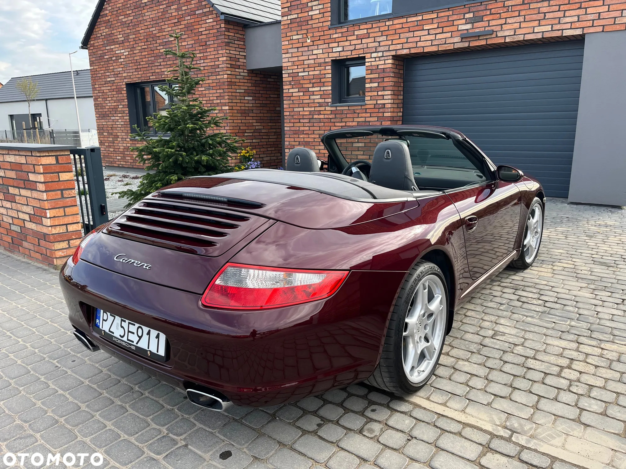 Porsche 911 Carrera Cabrio - 2
