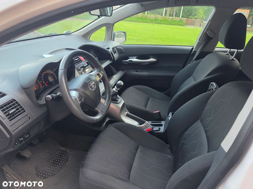 Toyota Auris 1.4 D-4D Life - 9