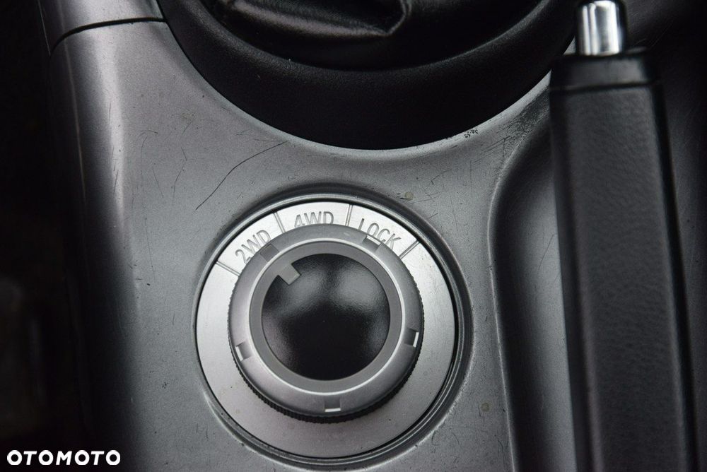 Mitsubishi Outlander 2.0 DI-D 4WD Inform - 27