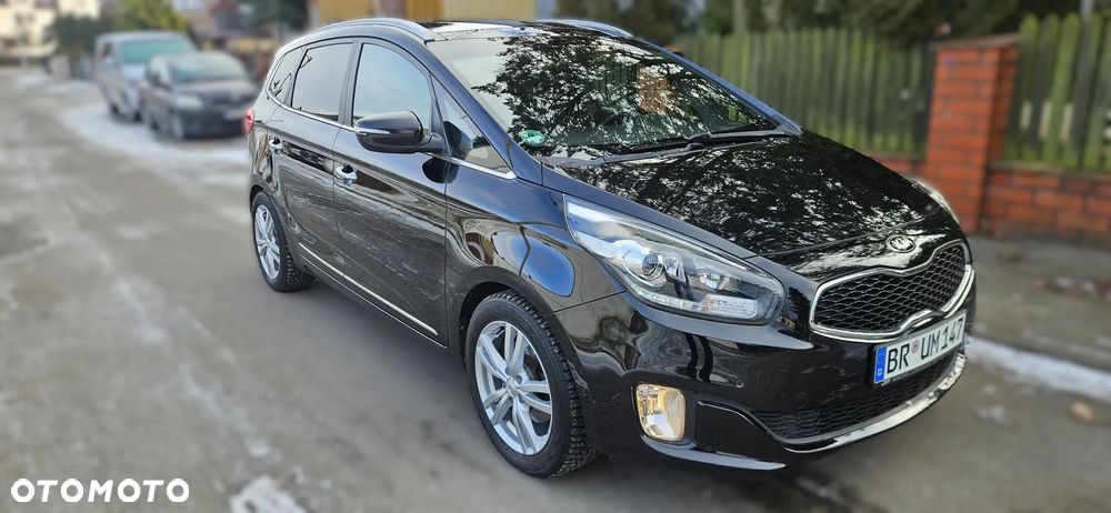 Kia Carens 1.7 CRDi 136 Dream Team Edition - 4