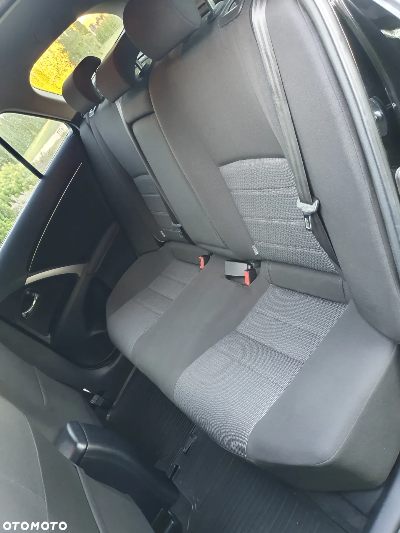 Toyota Avensis Combi 1.8 Multidrive S Executive - 20