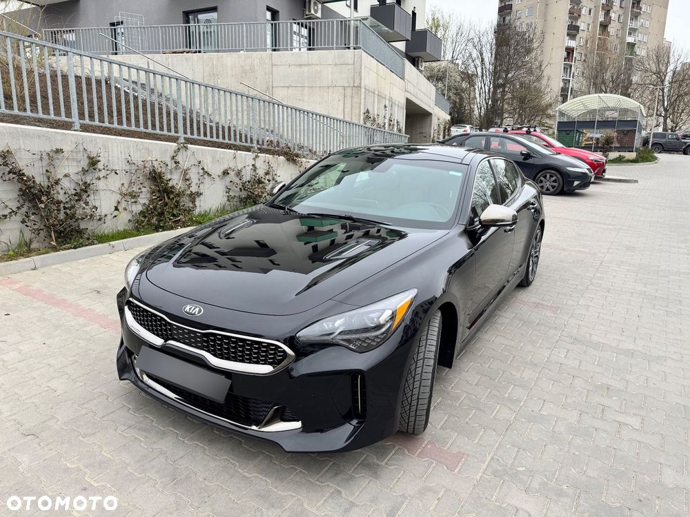 Kia Stinger - 11