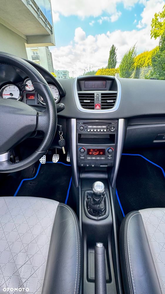 Peugeot 207 CC 1.6 Intense - 8