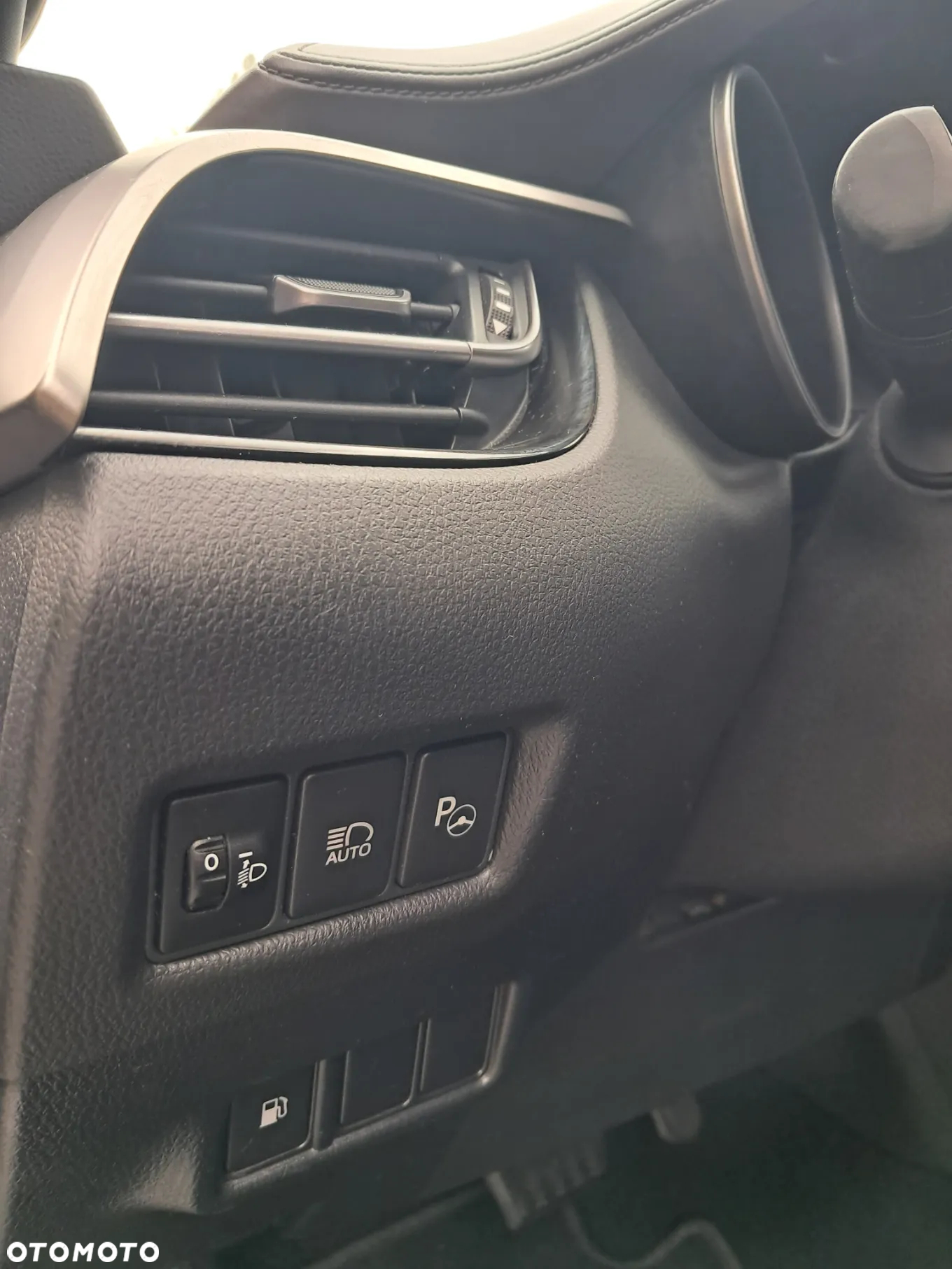 Toyota C-HR 1.8 Hybrid Premium - 26