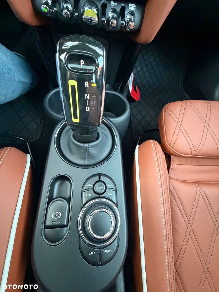 MINI Cooper SE Essential Trim - 24