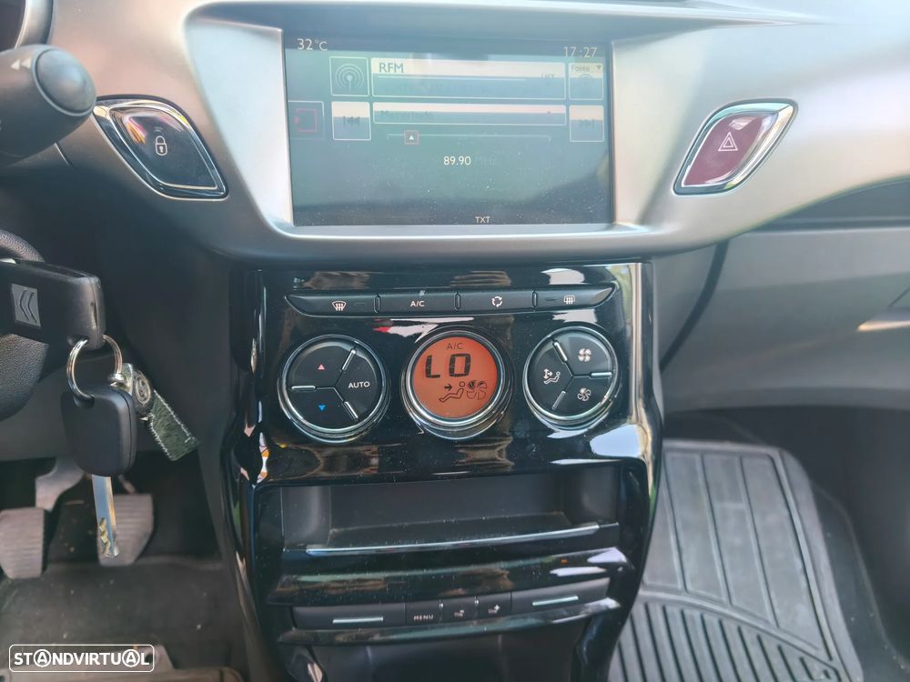 Citroën C3 1.2 PureTech Shine - 17