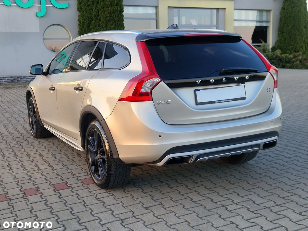 Volvo V60 T5 Drive-E Summum - 6