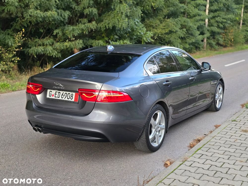 Jaguar XE 2.0 D Prestige - 19