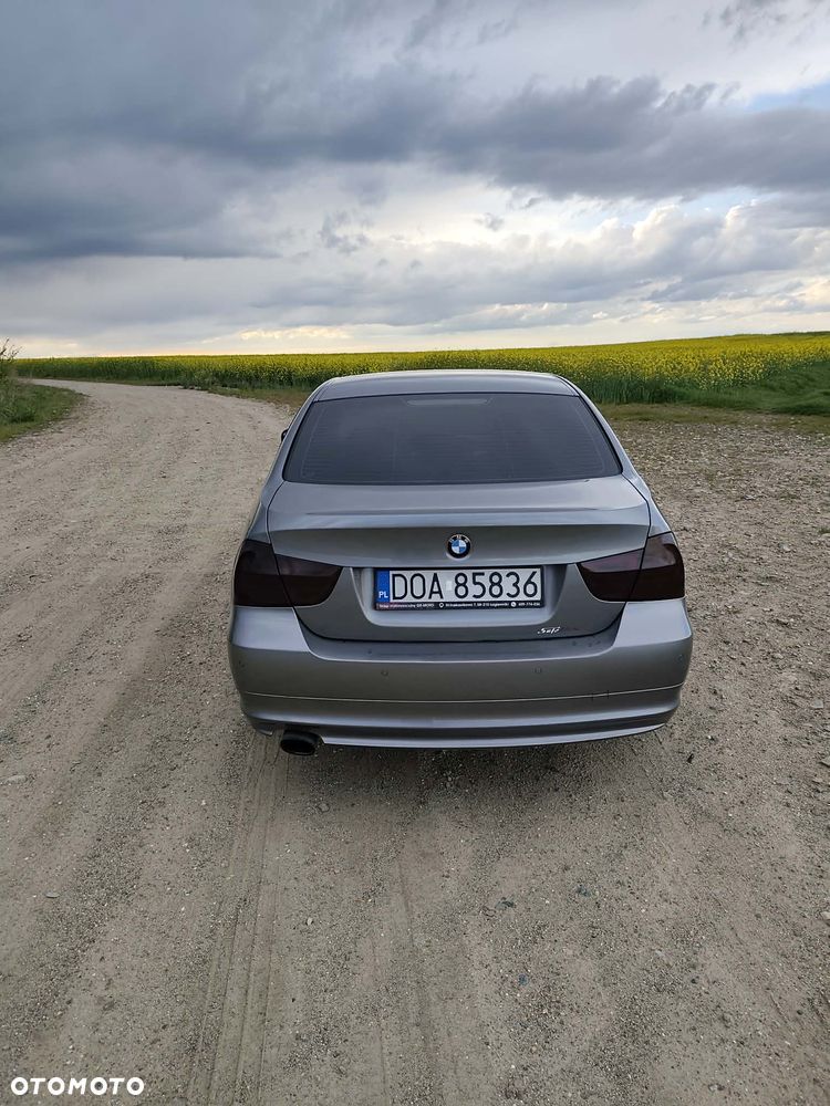 BMW Seria 3 318d - 11