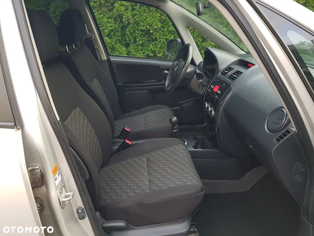 Suzuki SX4 - 16