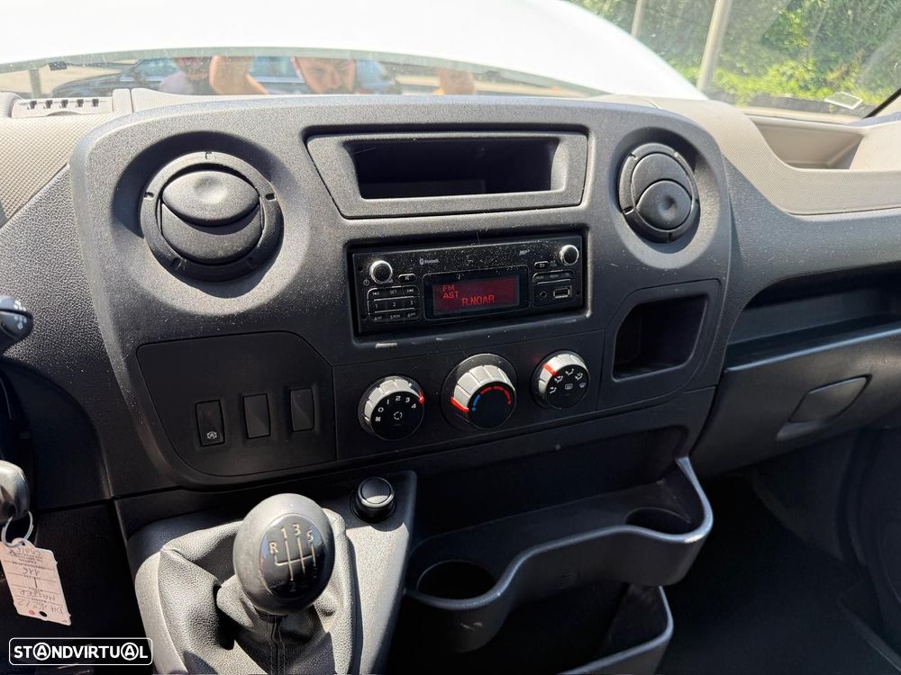 Renault Master 2.3 dCi L2H2 3.3T 100 - 10