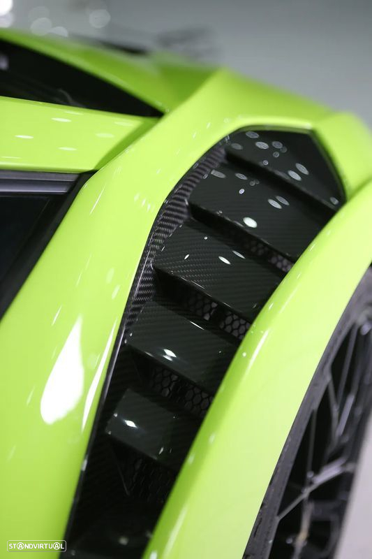 Lamborghini Huracán STO - 14