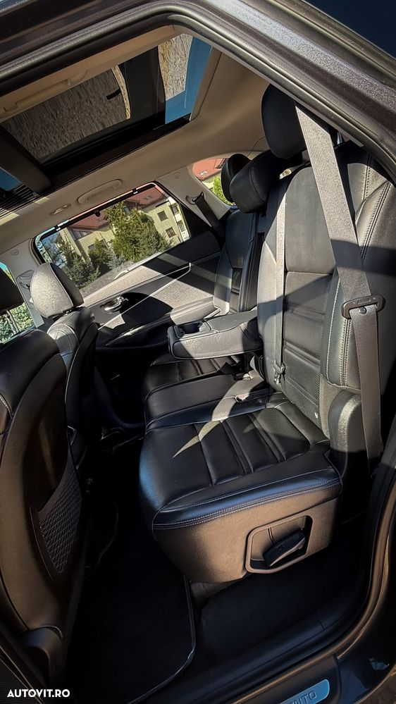 Kia Sorento 2.0 DSL 8AT 4x4 Cosmo - 6