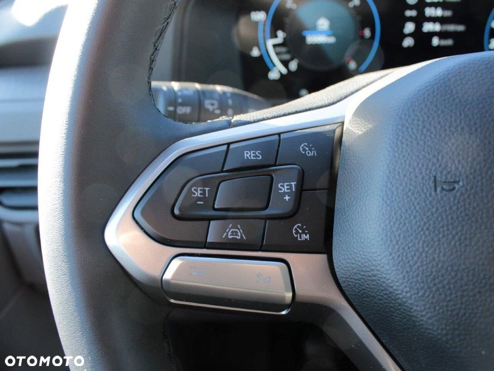 Volkswagen Caravelle - 19