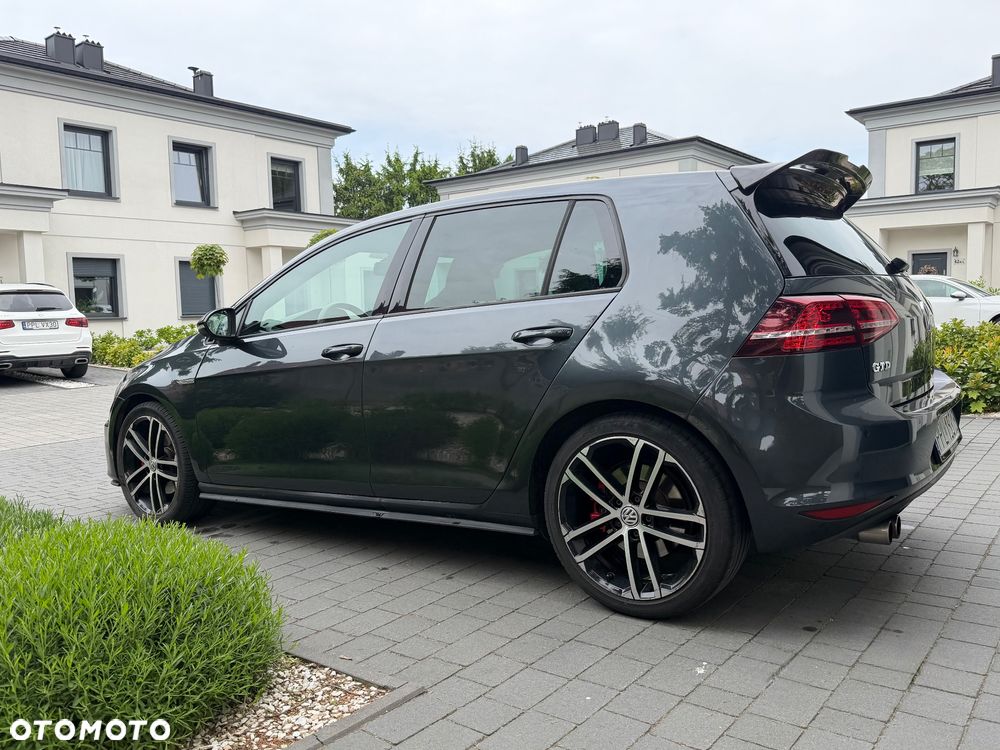 Volkswagen Golf GTD (BlueMotion Technology) - 3