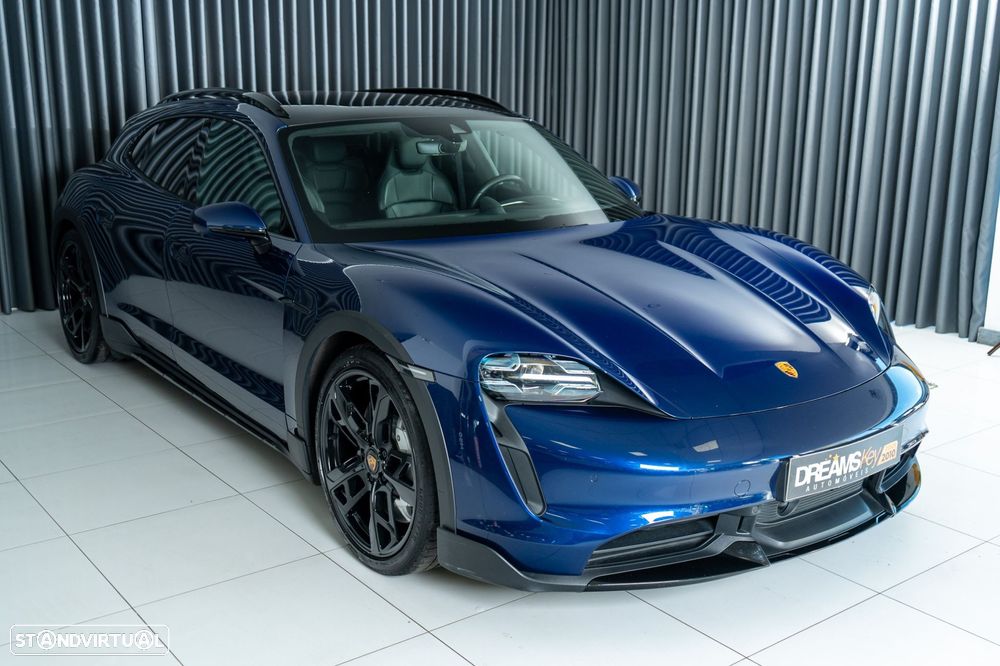 Porsche Taycan Cross Turismo Turbo - 34