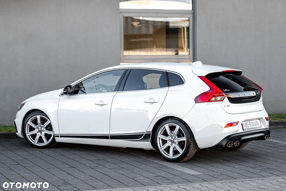 Volvo V40 - 18