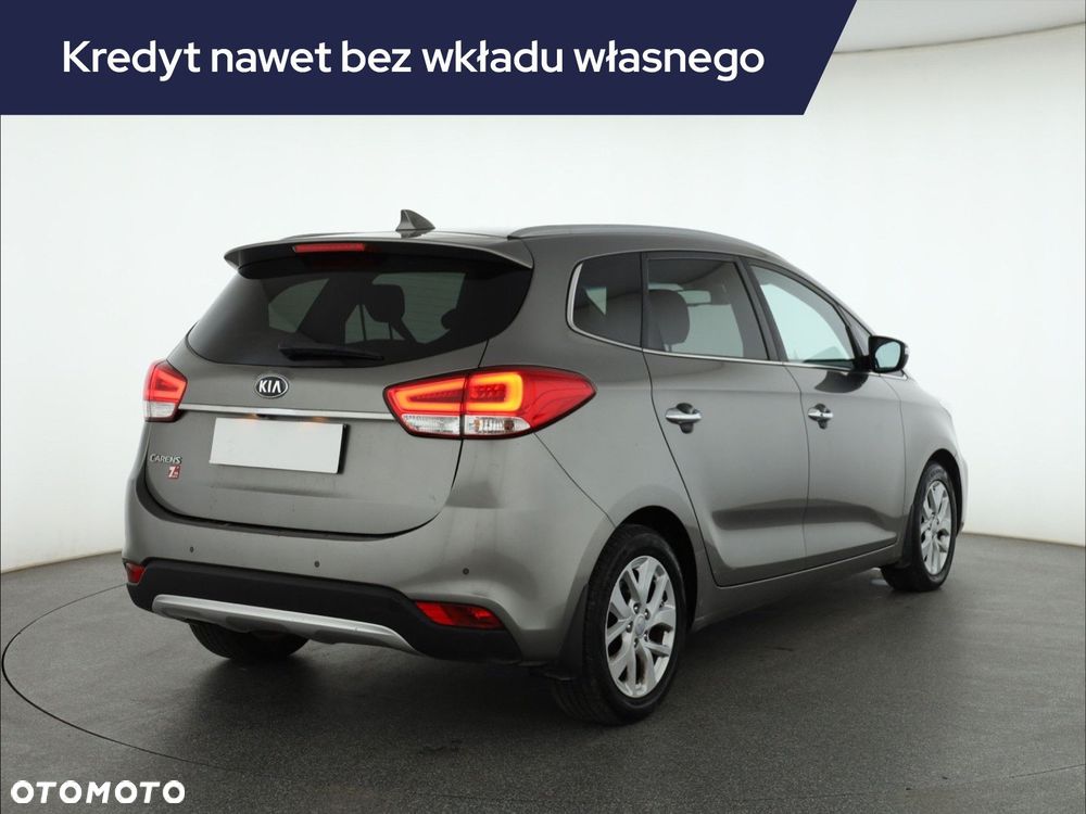 Kia Carens - 7