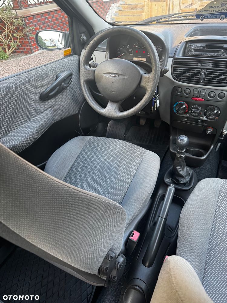 Fiat Punto 1.2 8V Actual - 11