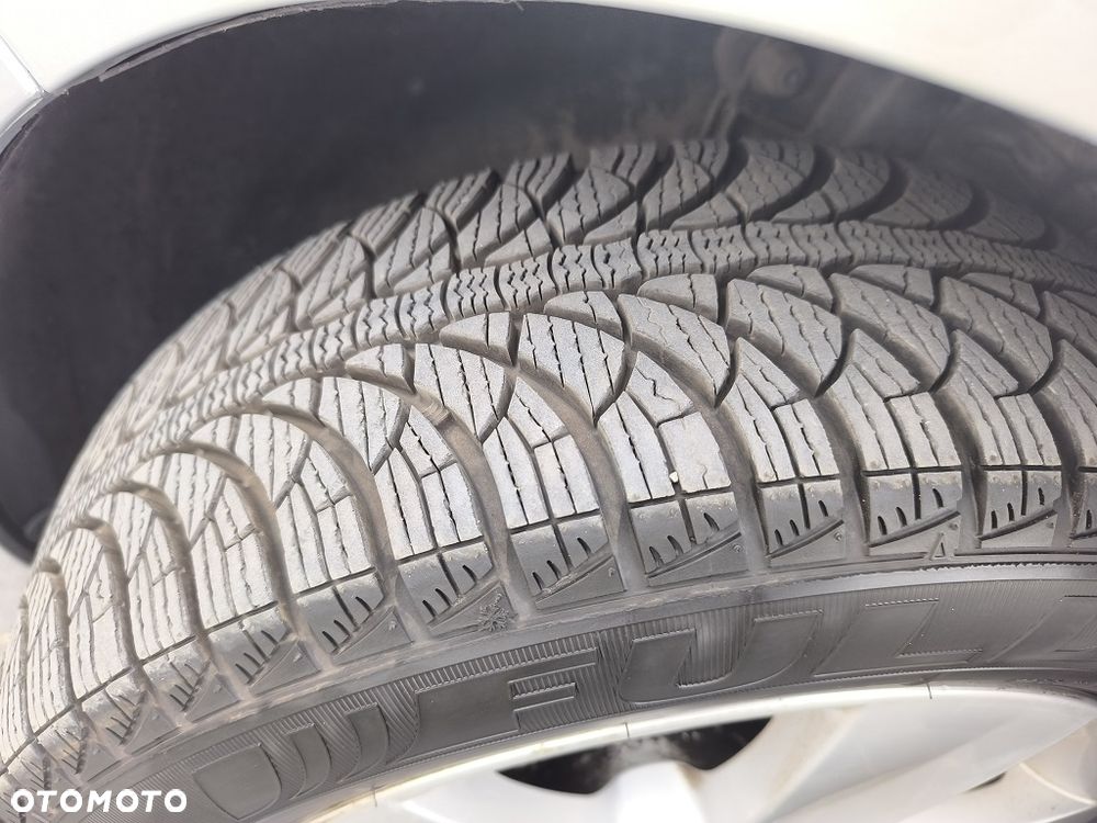 Skoda RAPID 1.2 TSI Ambition - 19