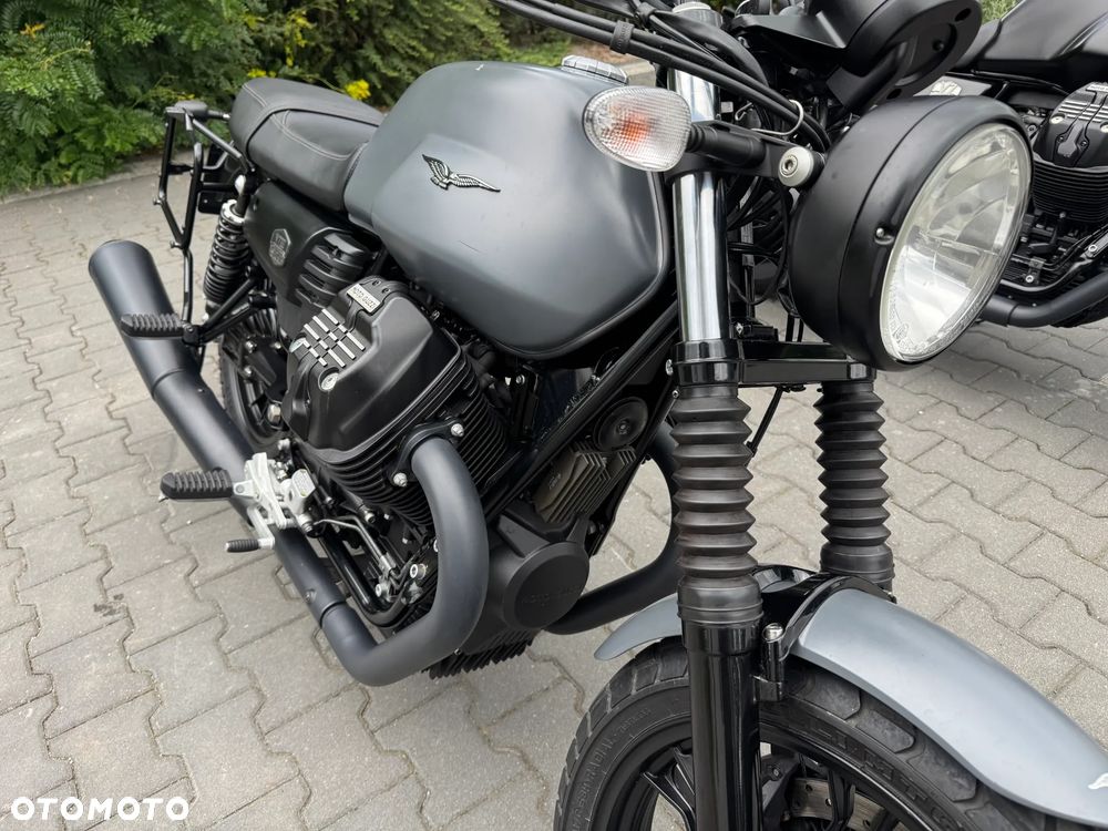 Moto Guzzi V7 - 27