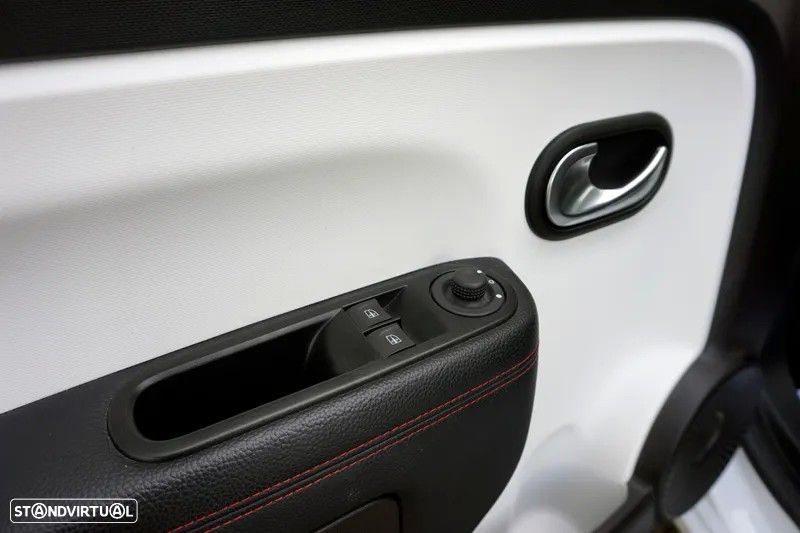 Renault Twingo Z.E. 22 Zen - 9