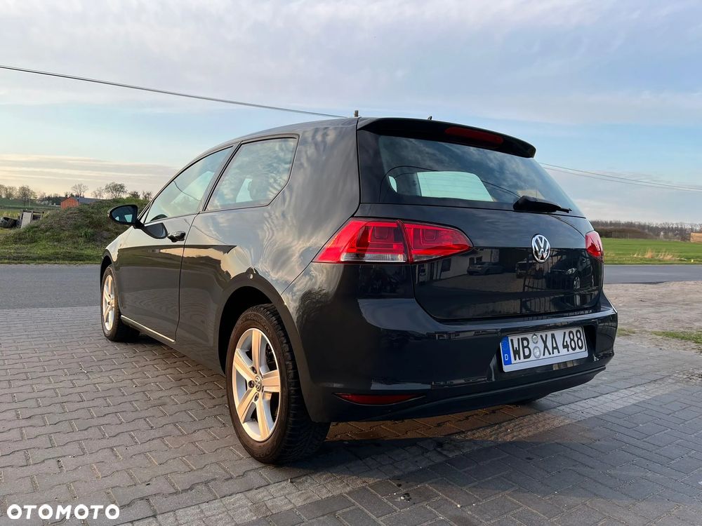 Volkswagen Golf 1.2 TSI BMT Trendline - 4