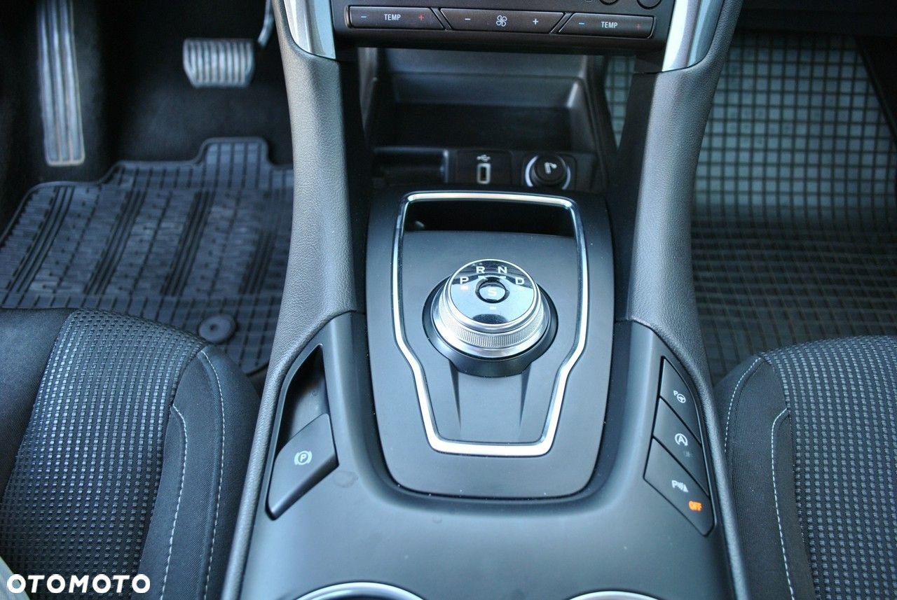 Ford Mondeo 2.0 EcoBlue Titanium - 21