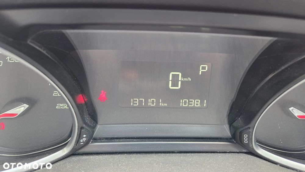 Peugeot 308 1.6 BlueHDi Allure S&S EAT6 - 3