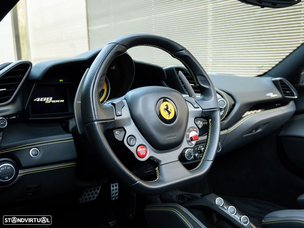Ferrari 488 GTB Spider - 33