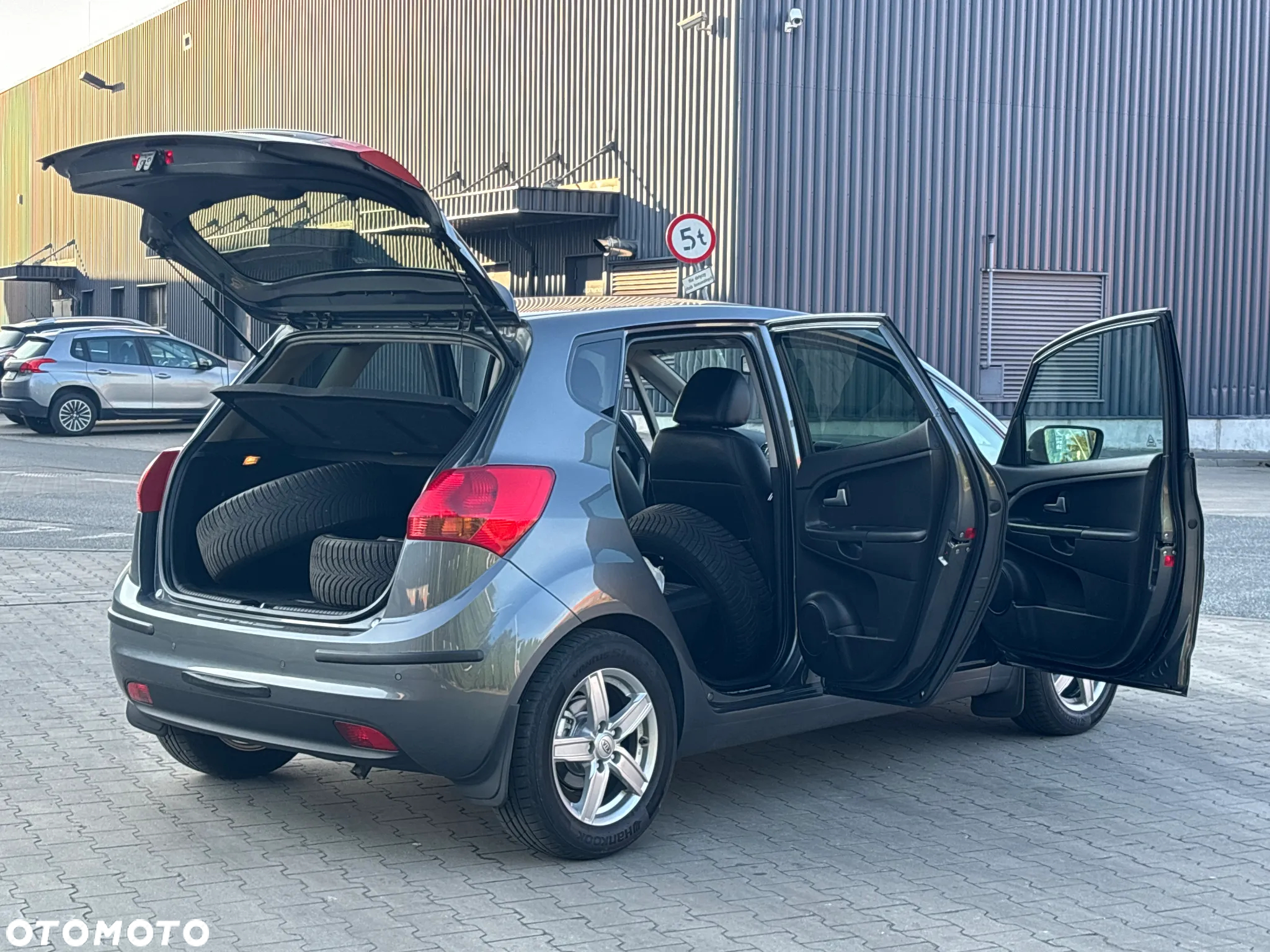 Kia Venga 1.6 CVVT Dream Team Edition - 14