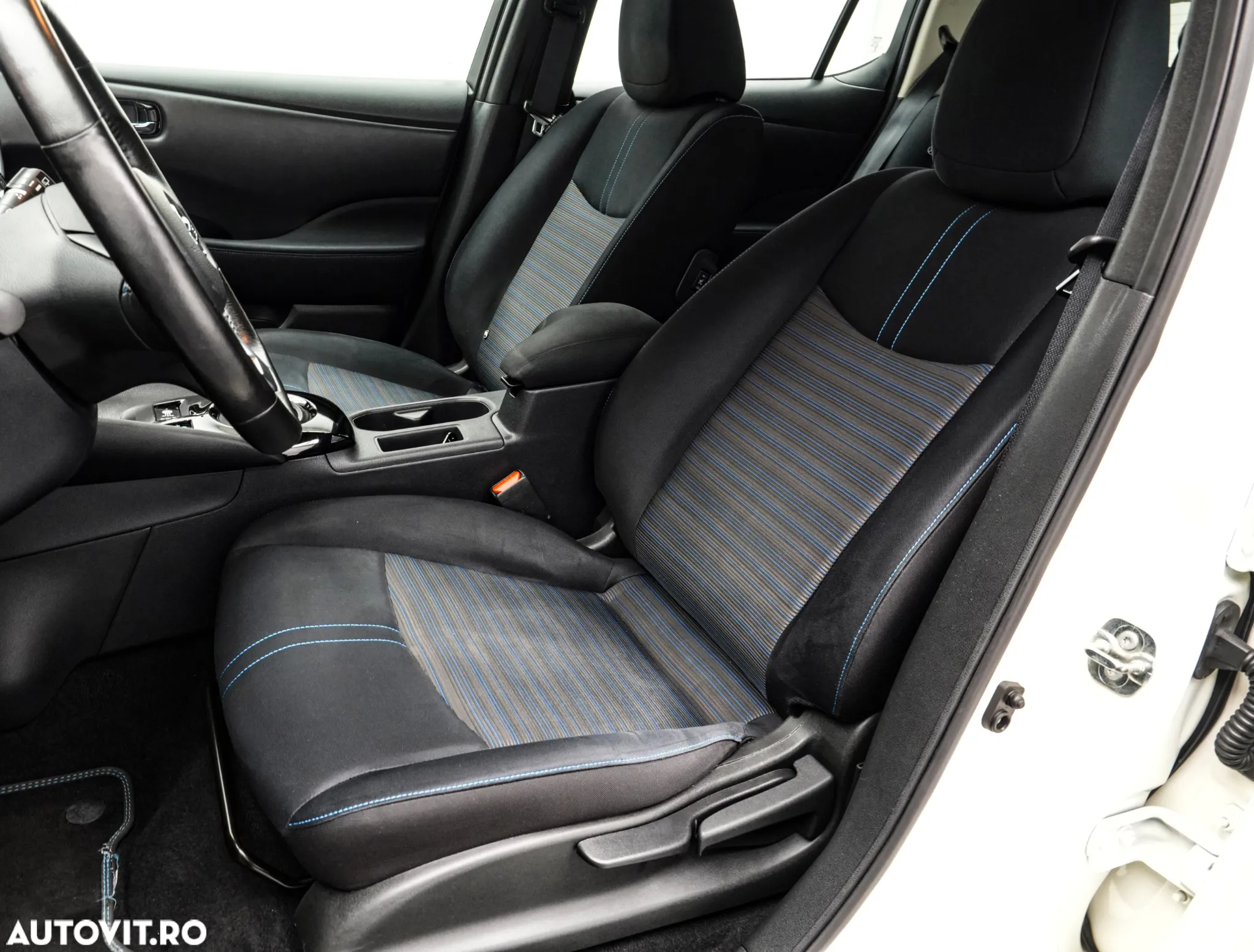 Nissan LEAF N-Connecta - 14