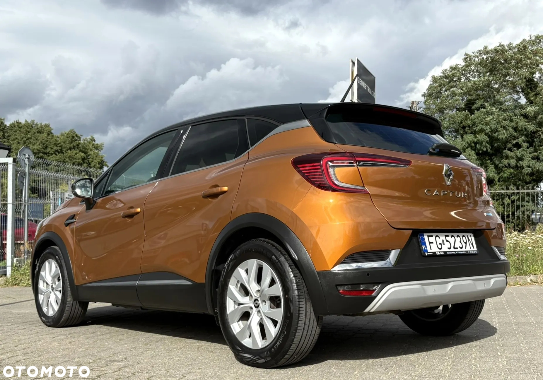 Renault Captur 1.6 E-TECH Full Hybrid 145 Intens - 7