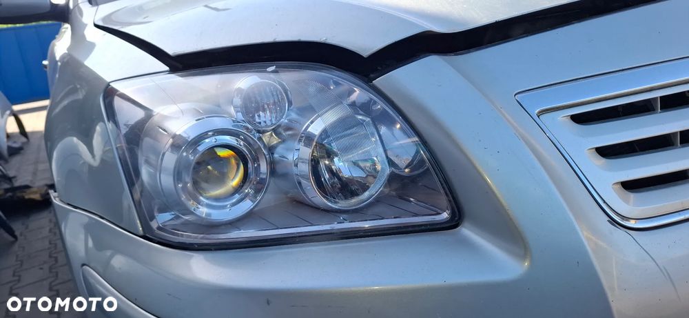 Toyota Avensis T25 na części - 12