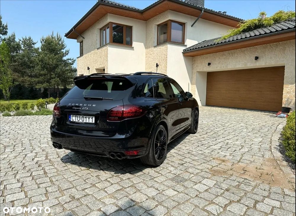 Porsche Cayenne GTS - 5