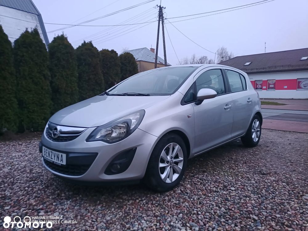 Opel Corsa 1.2 16V Cosmo - 1