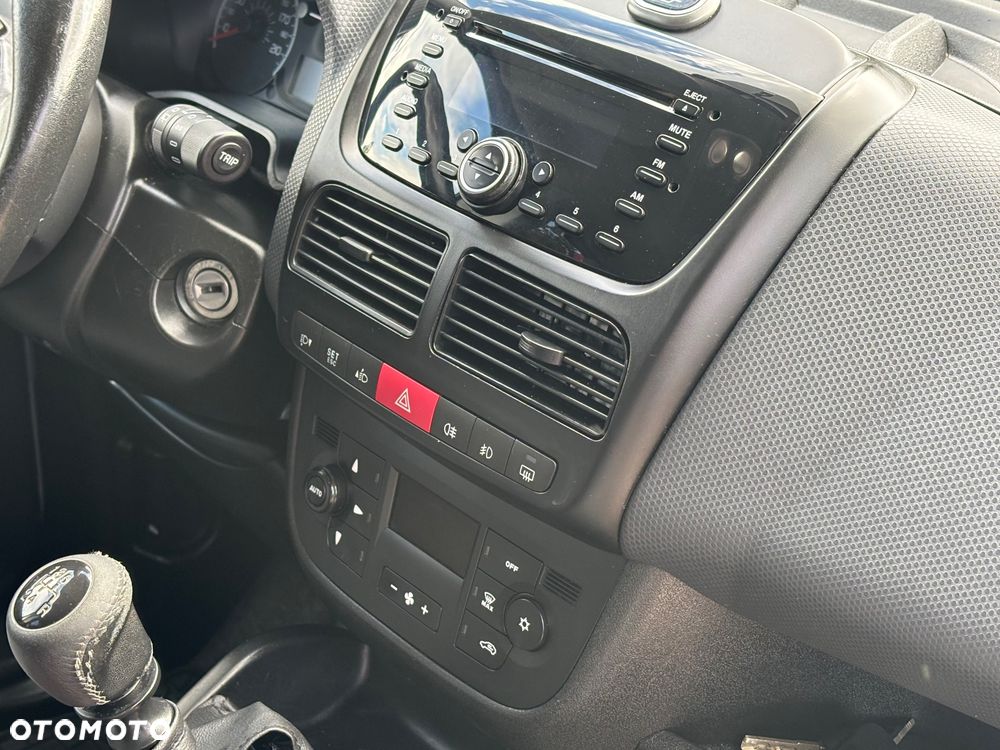 Fiat Doblo 1.4 16V Dynamic - 15