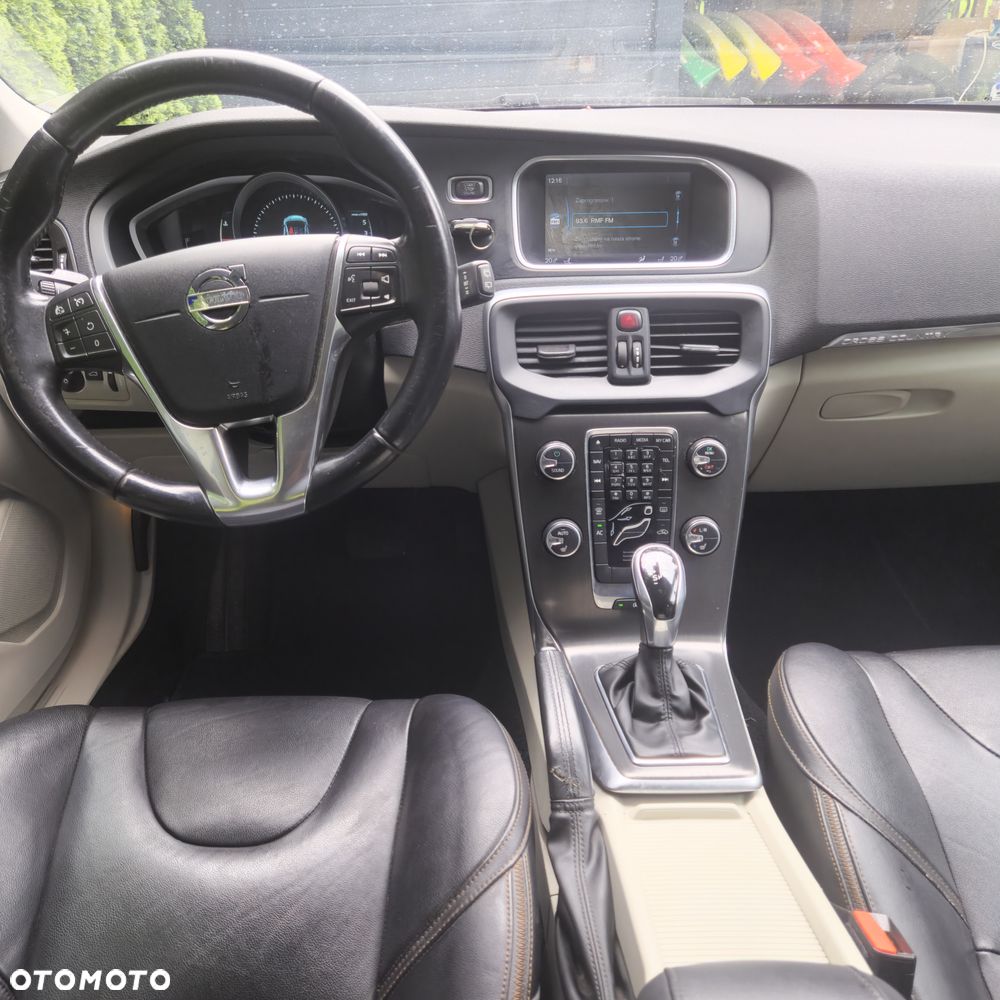 Volvo V40 D2 Kinetic - 4