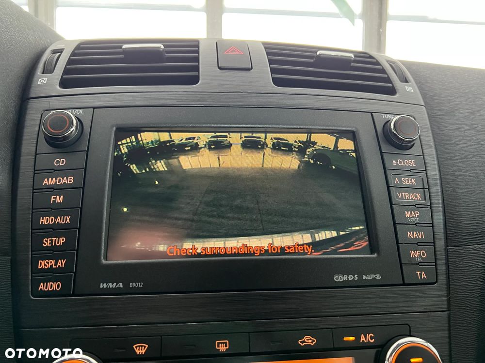 Toyota Avensis 2.0 Prestige NAVI MS - 30