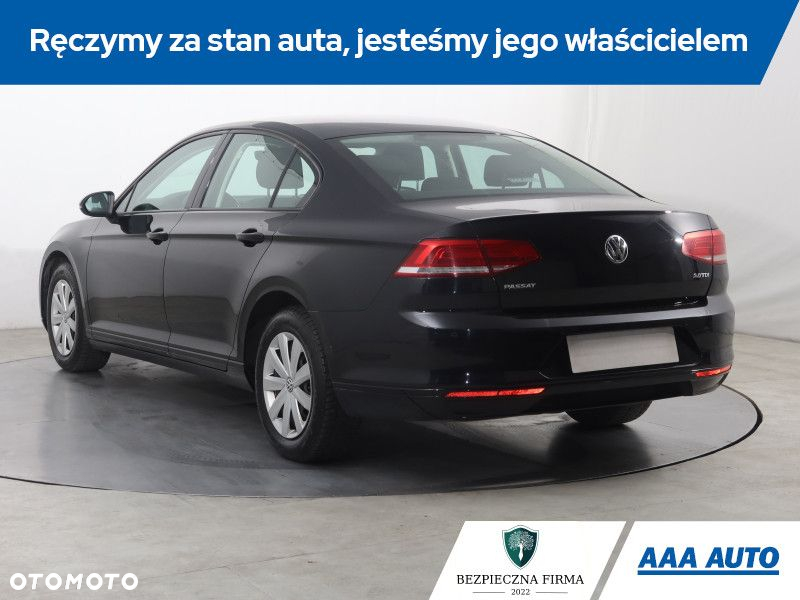 Volkswagen Passat - 5