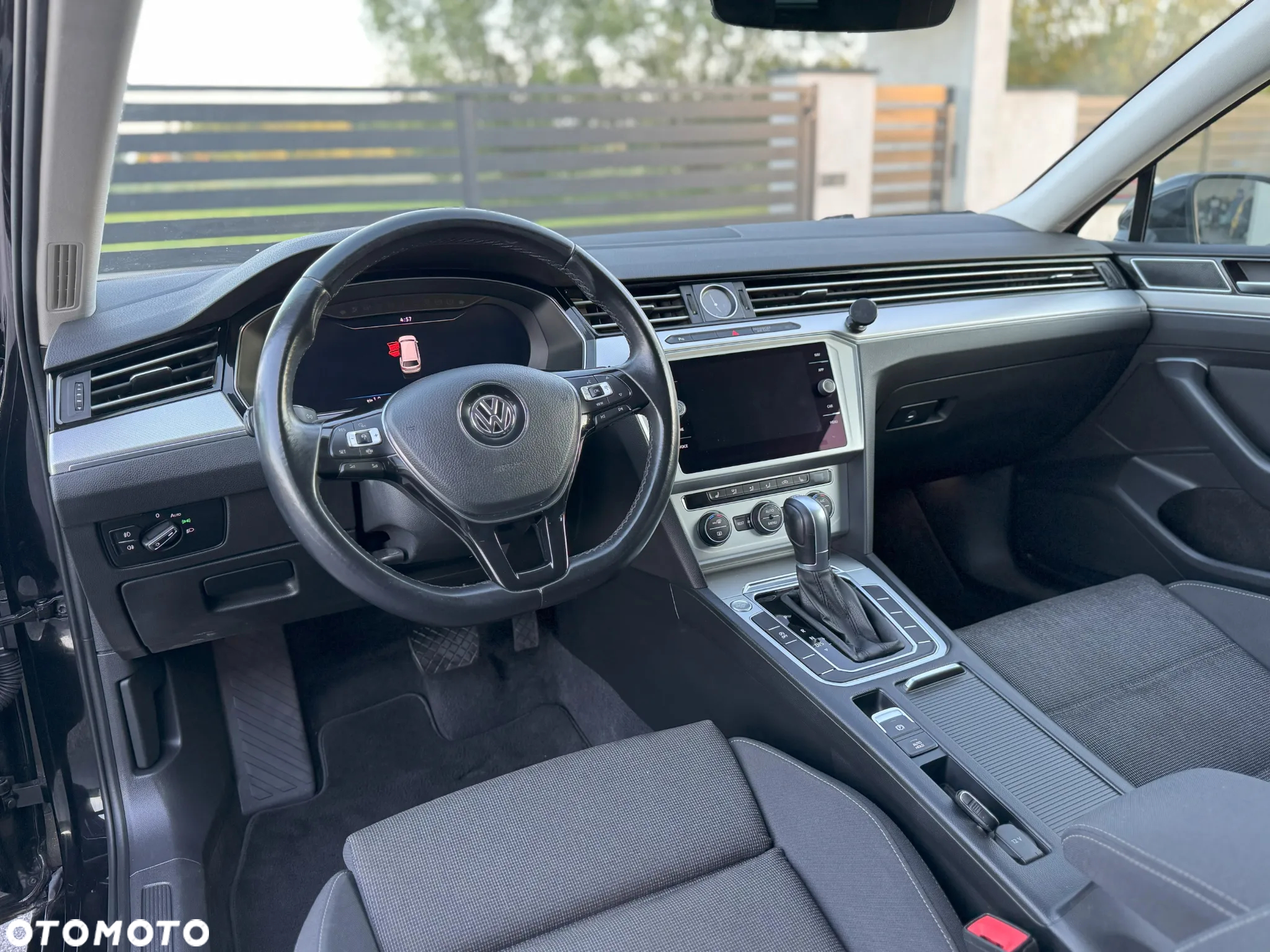 Volkswagen Passat 2.0 TDI BMT Comfortline DSG - 26