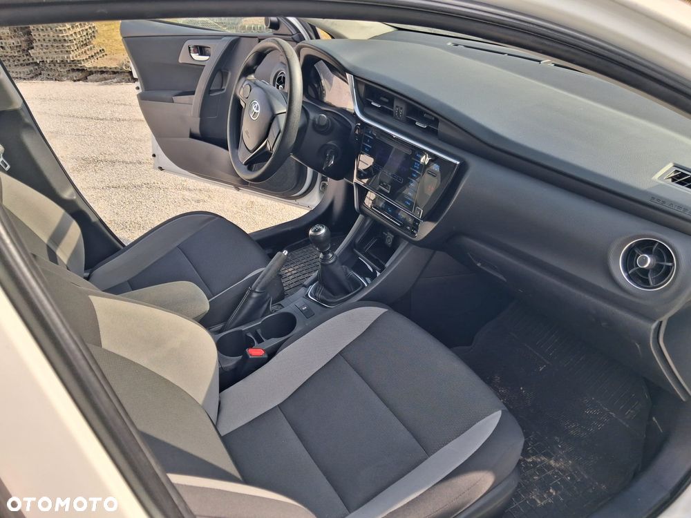 Toyota Auris 1.6 Active - 12