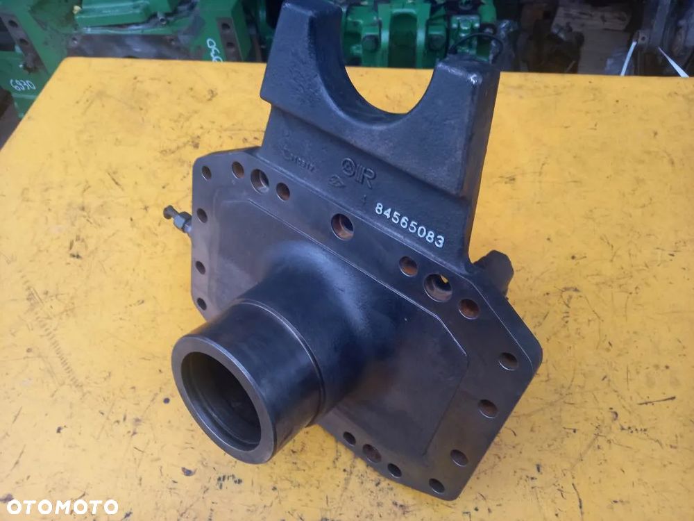 Wspornik dyferencjału przedniego 84565083 New Holland T7.230 - 1