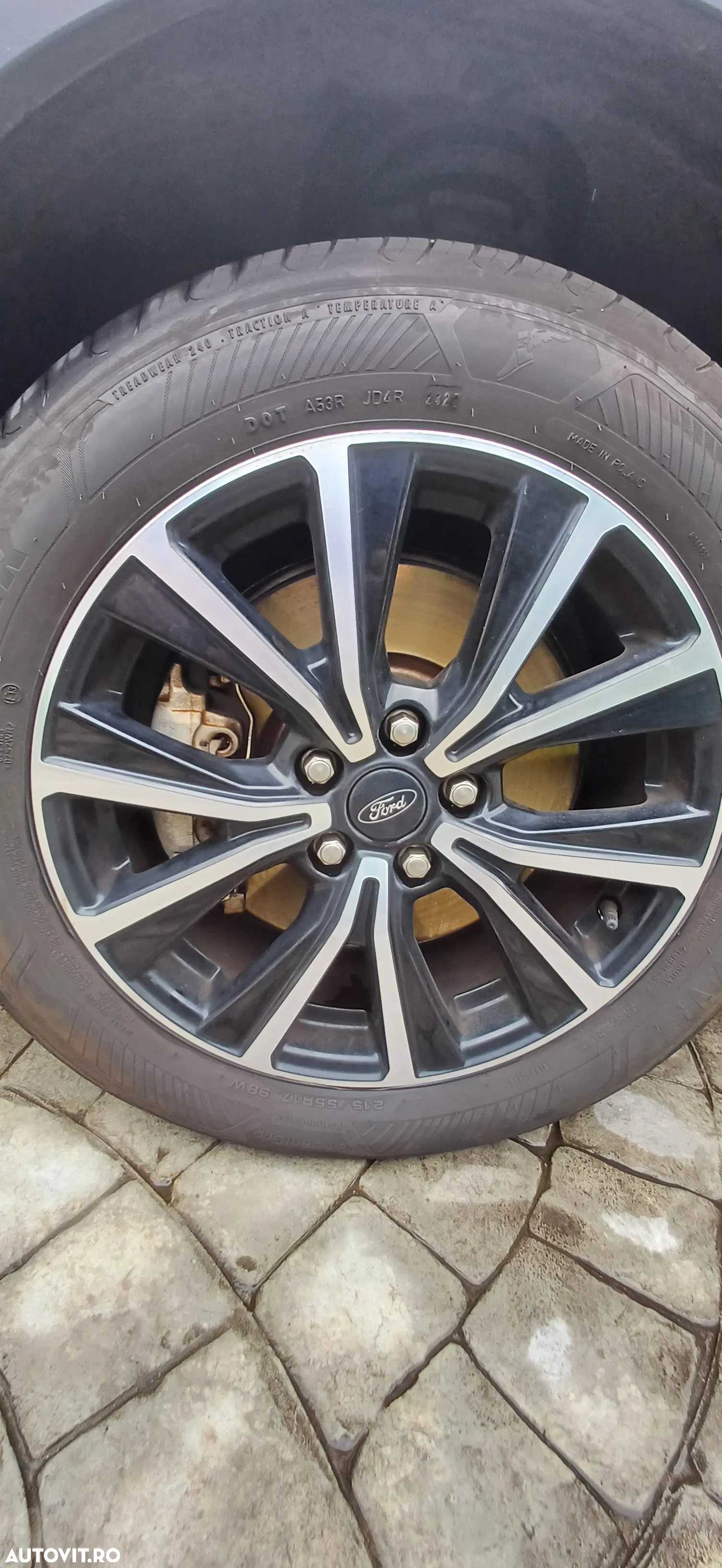 Ford Kuga 2.0 TDCi 4WD Powershift Titanium - 4
