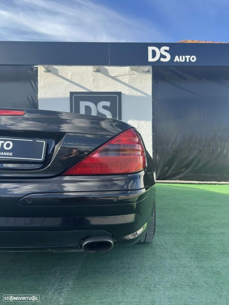 Mercedes-Benz SL 500 Standard - 12