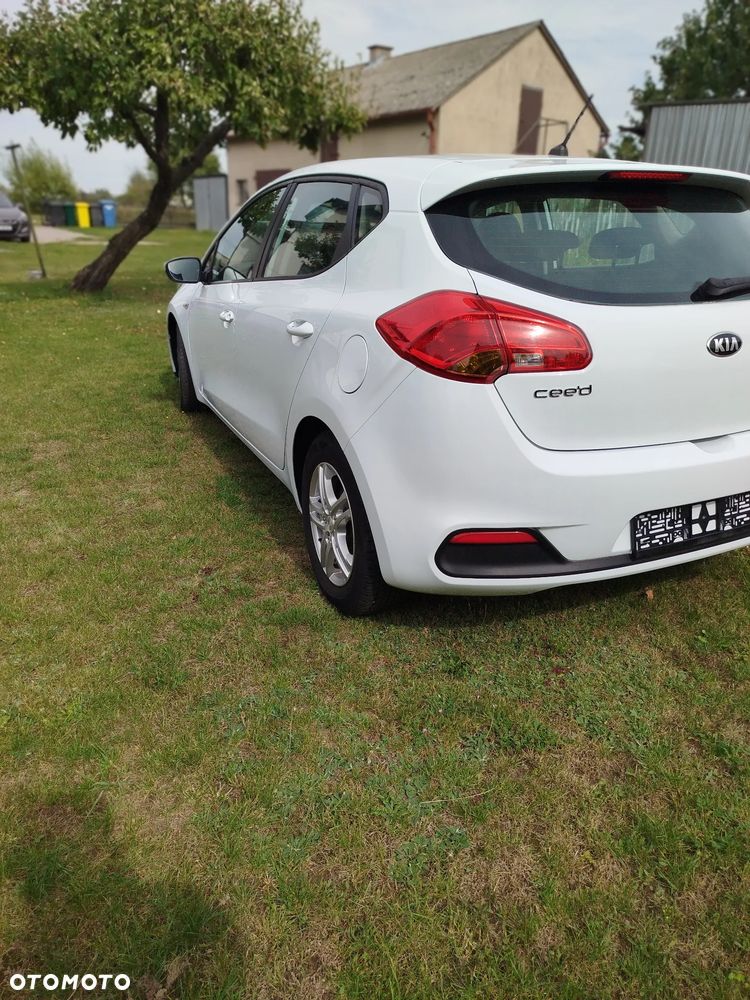 Kia Ceed - 4