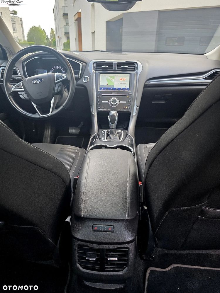 Ford Mondeo SW 2.0 Hybrid Executive Plus - 14