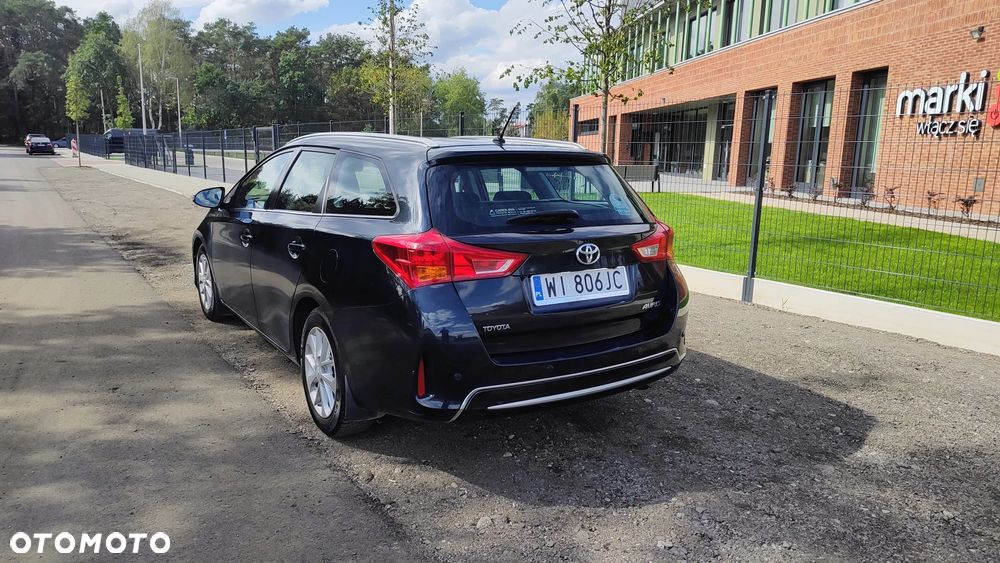 Toyota Auris 1.4 D-4D Premium Comfort - 8